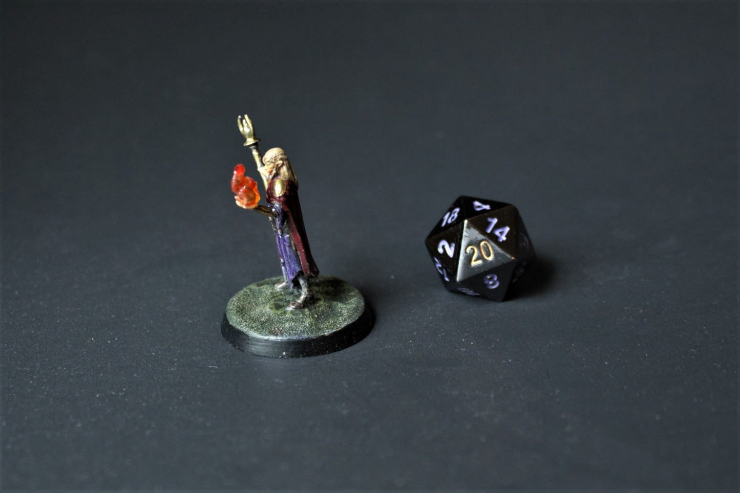 Elven Wizard D&D Mini / Warlock / Spellcaster - Painted DnD Mini