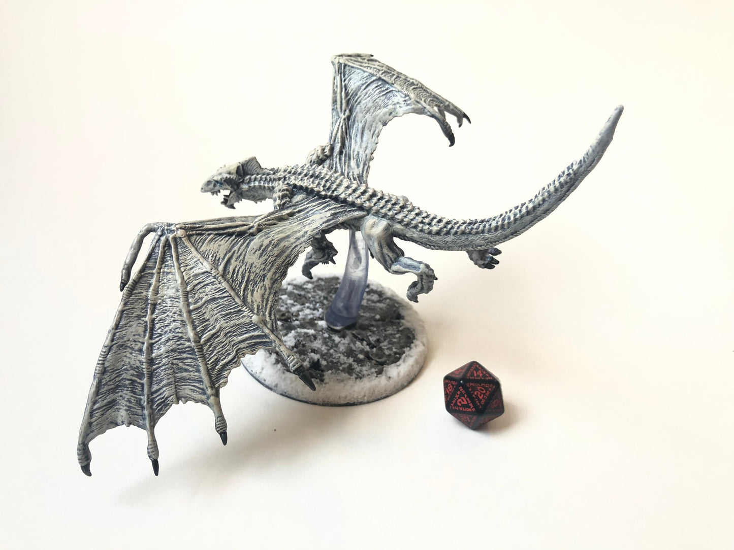 Young White Dragon High Quality Painted D&D Mini